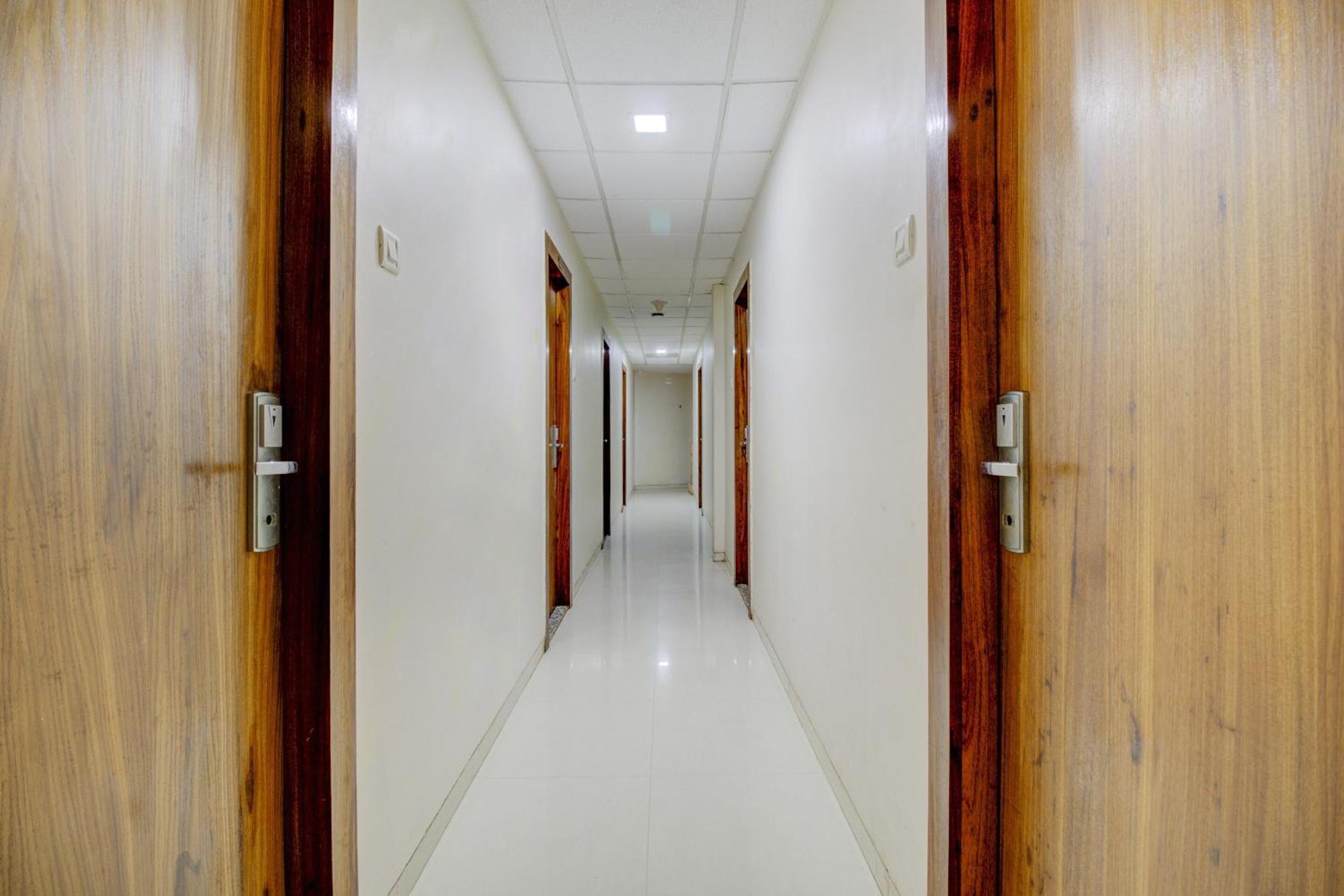 Hotel O Address Inn Mumbai Exterior foto
